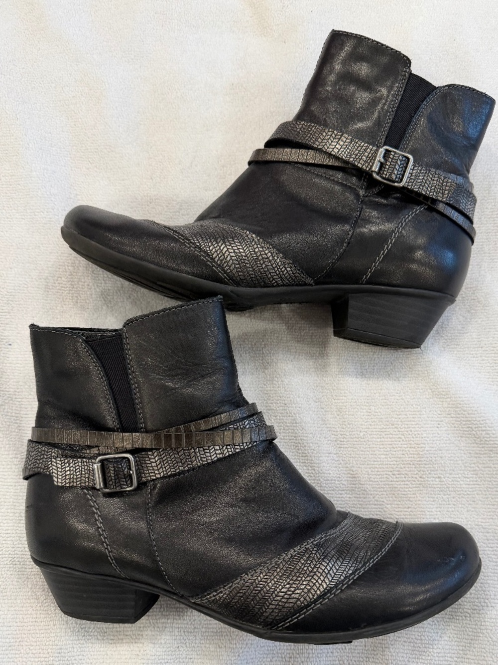 Remonte Black Ankle Boots 37 EU - 6.5 US Silver Details Side Zip Fall Leather